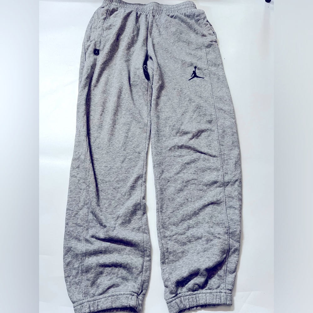 Jordan Essentials Joggers Size Medium Grey
